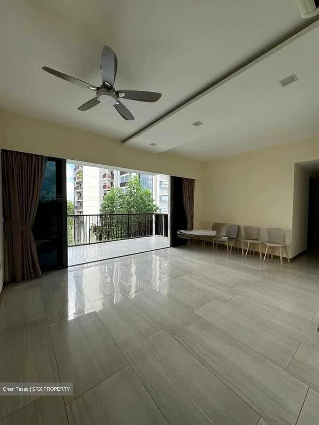Lakeville (D22), Condominium #566102411